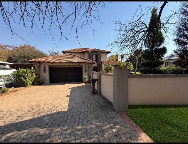 4 BEDROOM HOUSE FOR SALE IN SABLE HILLS